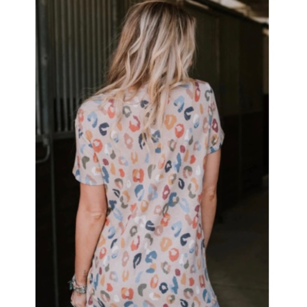 Multicolored Leopard Print Tee - Picture 3 of 7